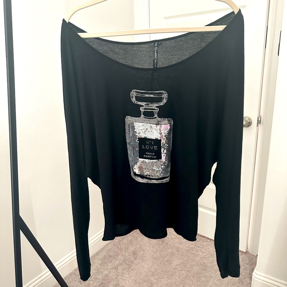 Chic lounge top